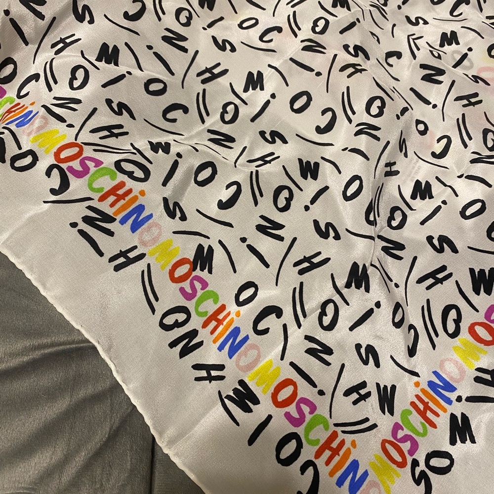 Moschino White Scarf with Multicolor Logo - Picture 2 of 4